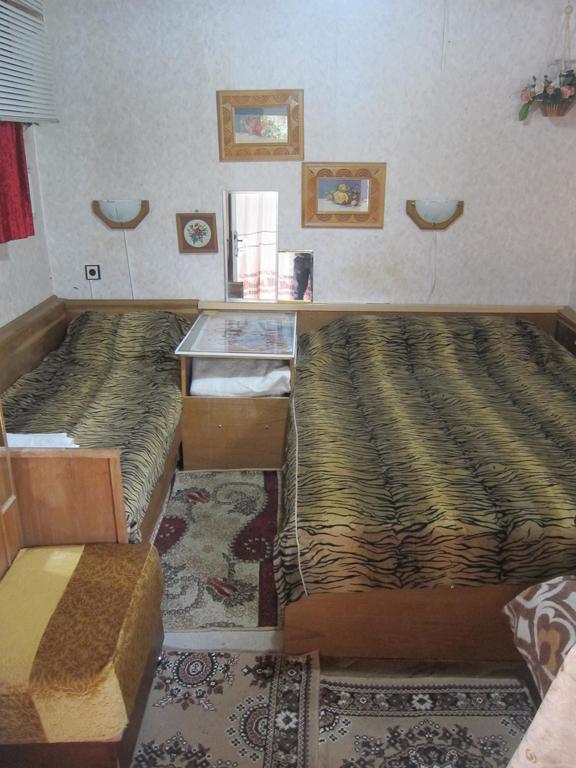 Diana Guesthouse Veliko Tărnovo Exteriör bild